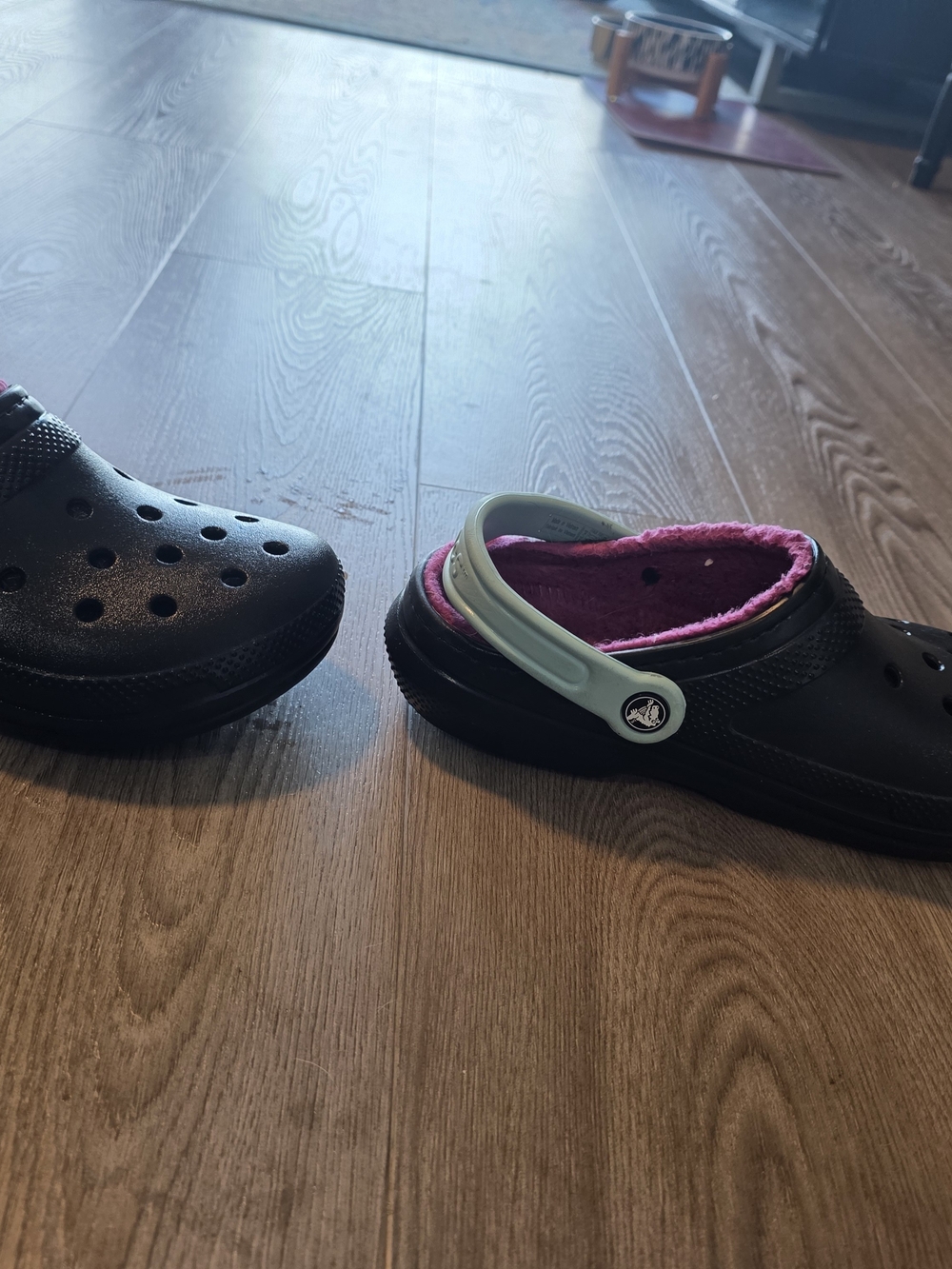 Crocs  Classic Clog with Pink Liner and Light Blue Strap - Picture 4 of 8